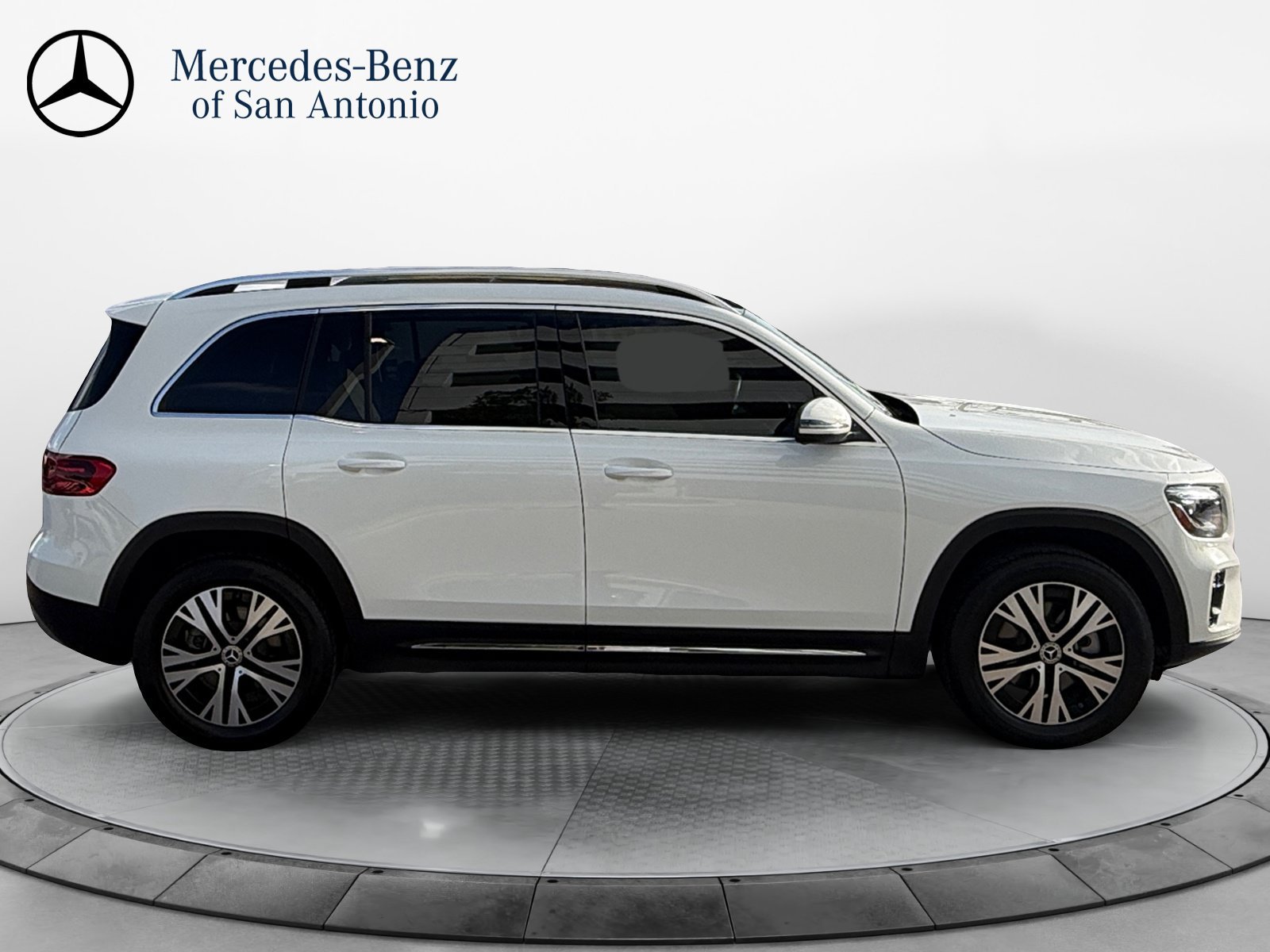 Used 2026 Polar White Mercedes-Benz GLB 250 image 8