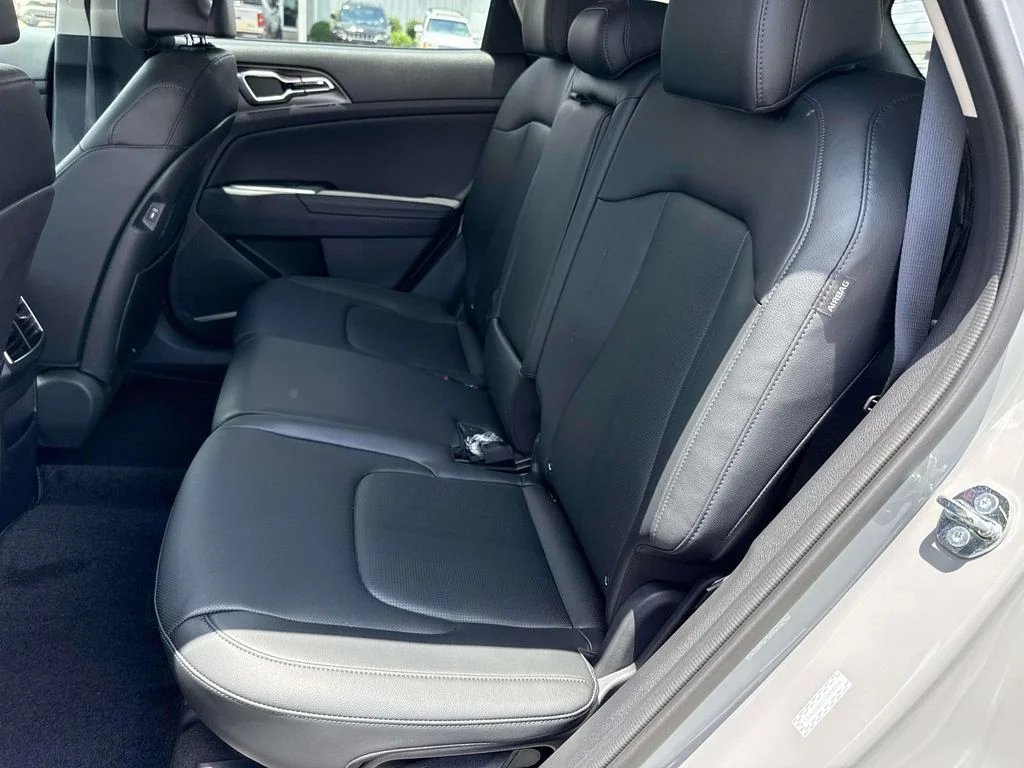 New 2026 Wolf Gray Kia EX image 33