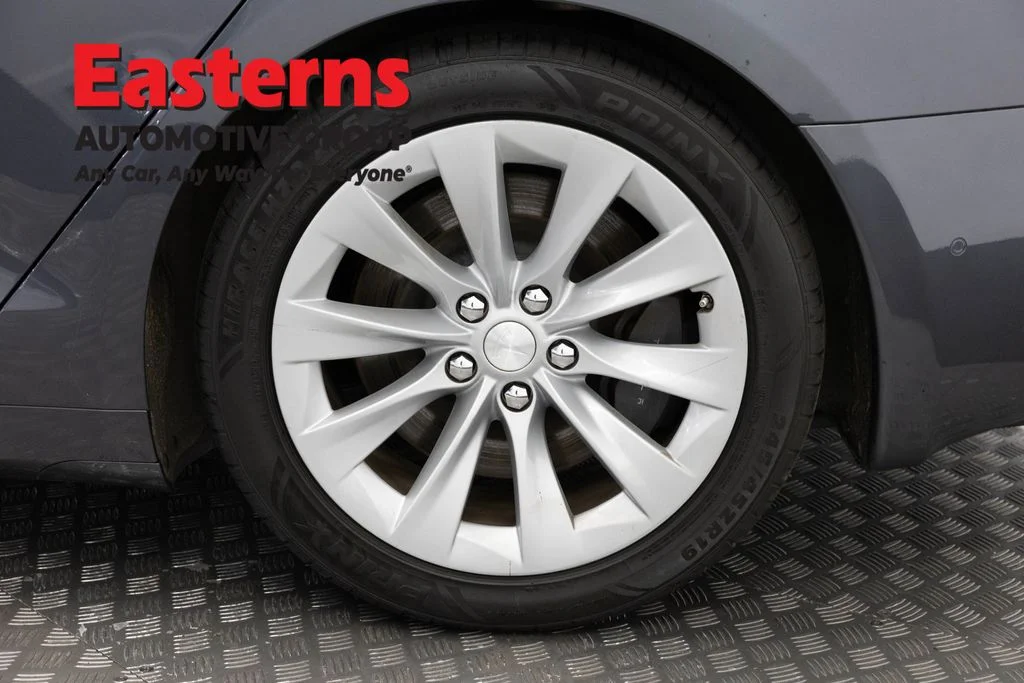 Used 2018 Gray Tesla 100D image 29