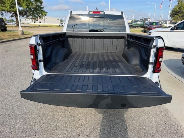 New 2027 Bright White Clear-Coat Exterior Paint RAM Big Horn image 6