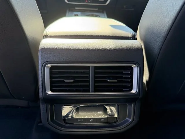 2026 Volkswagen Atlas SE - Photo 8