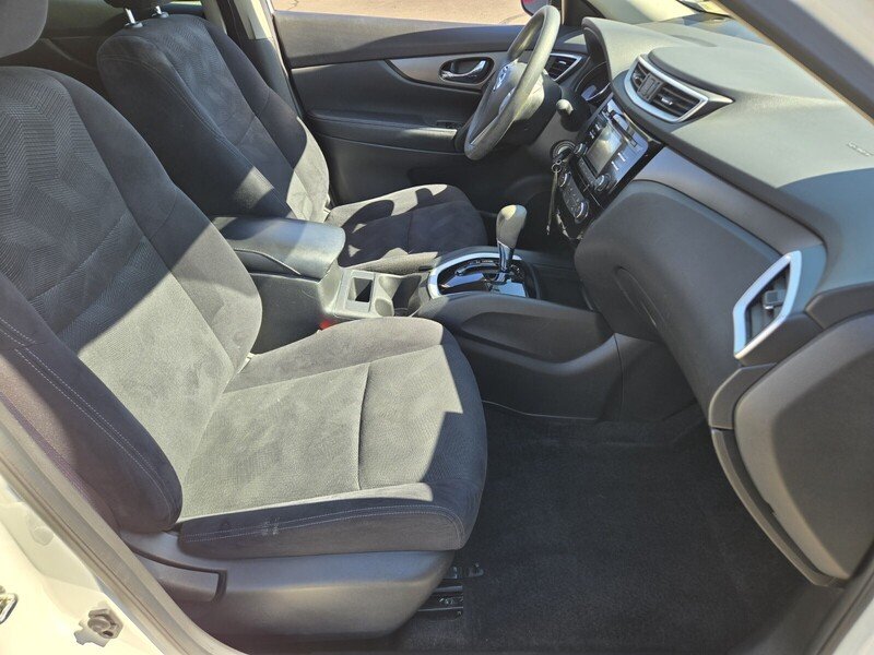 Used 2016 White Nissan S image 16