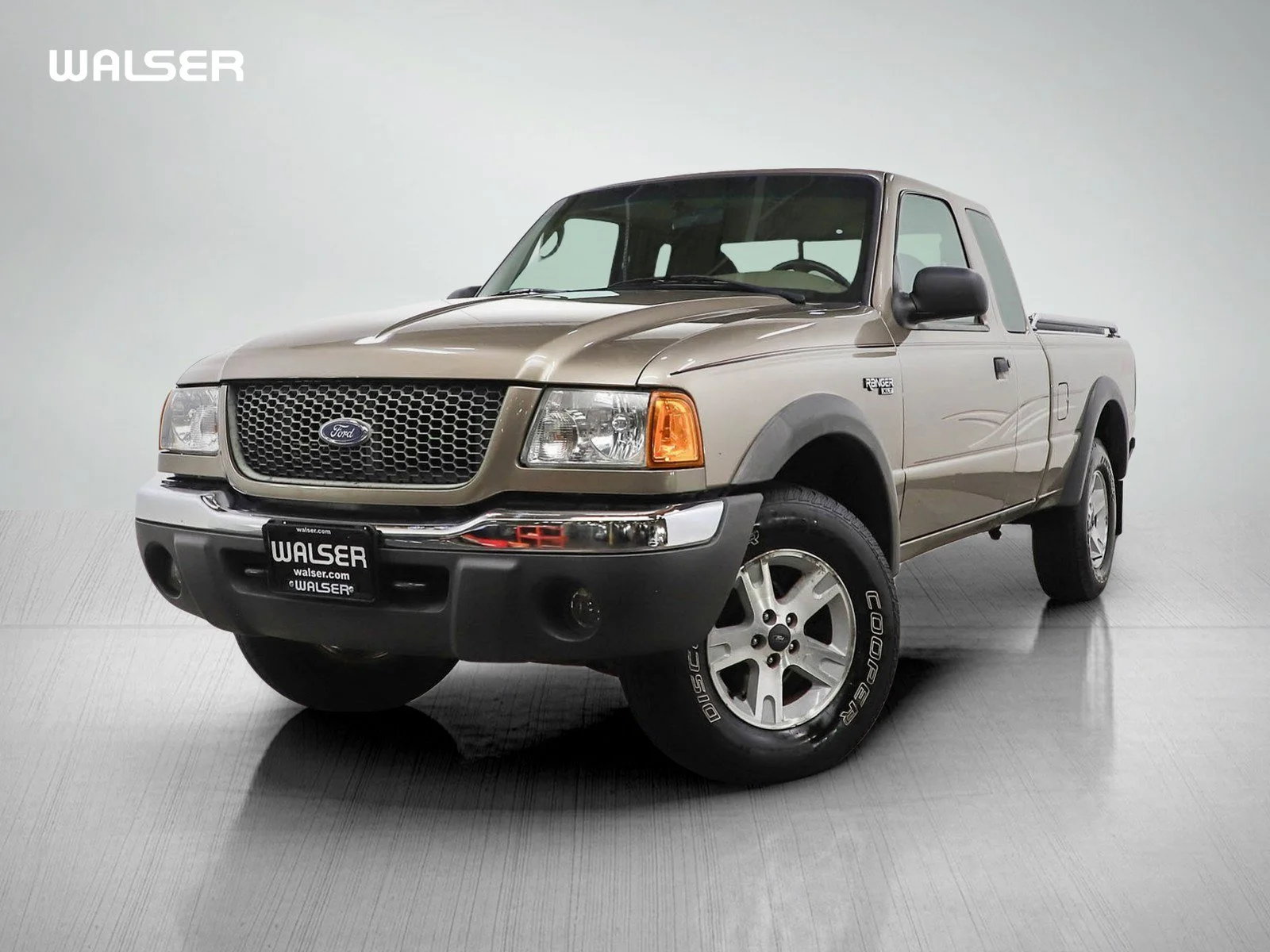 Used 2003  Ford XLT image 1