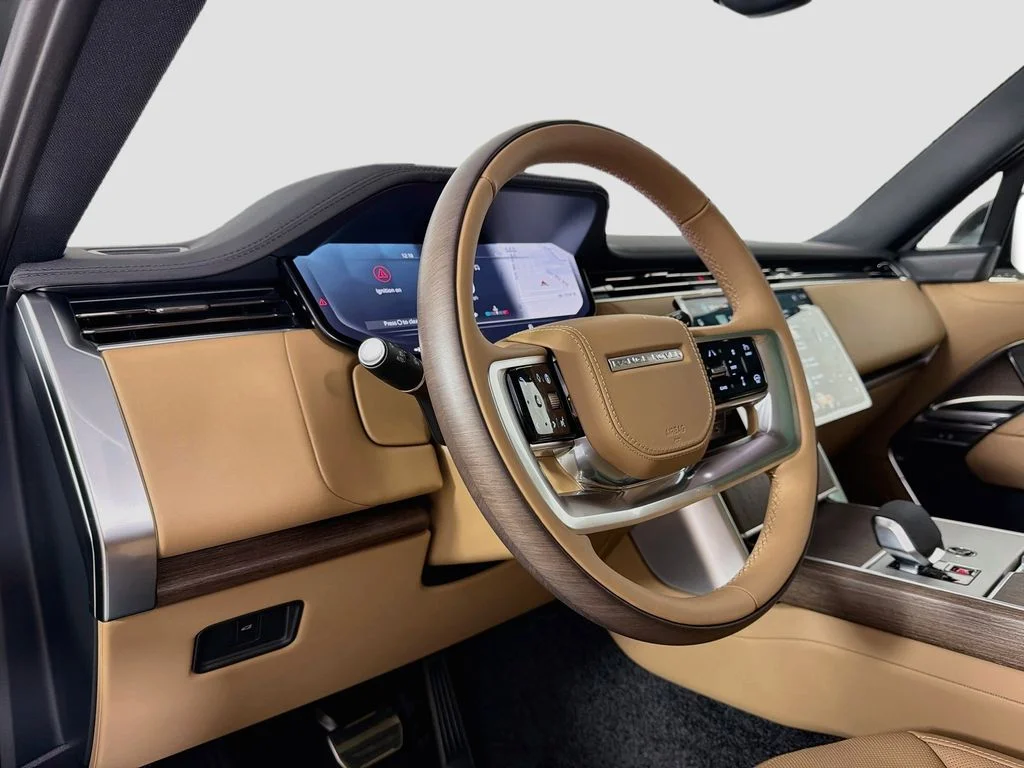 New 2026 Belgravia Green Land Rover SE 7 Seats image 9