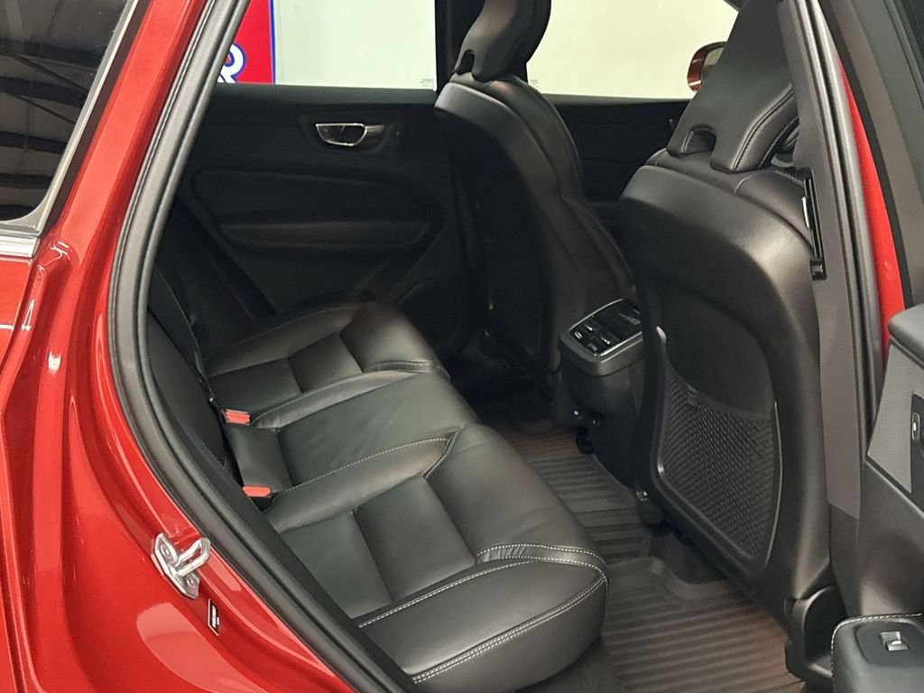 Used 2021 Fusion Red Metallic Volvo T5 Inscription image 15