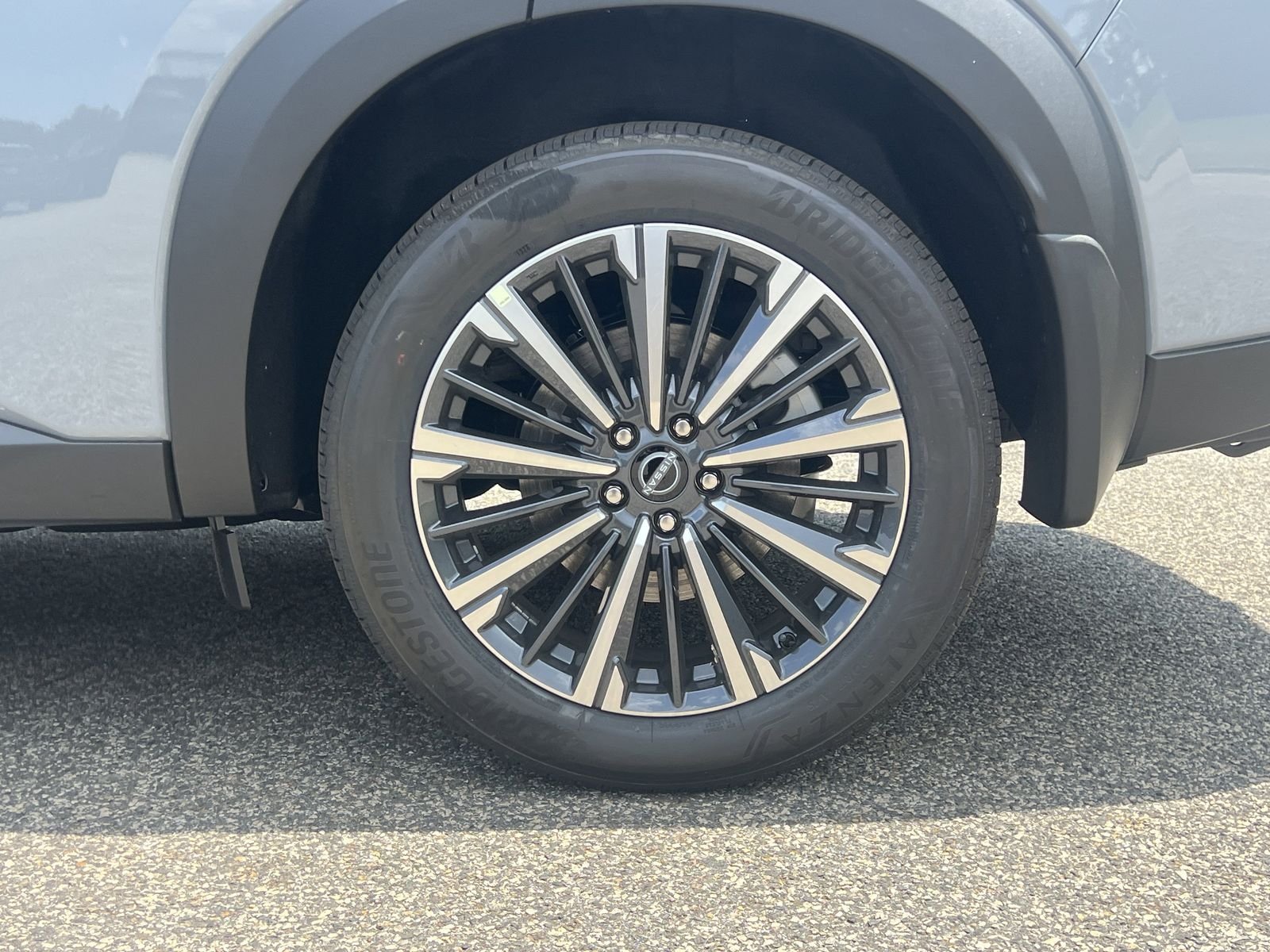 New 2026 Gray Nissan Platinum image 31