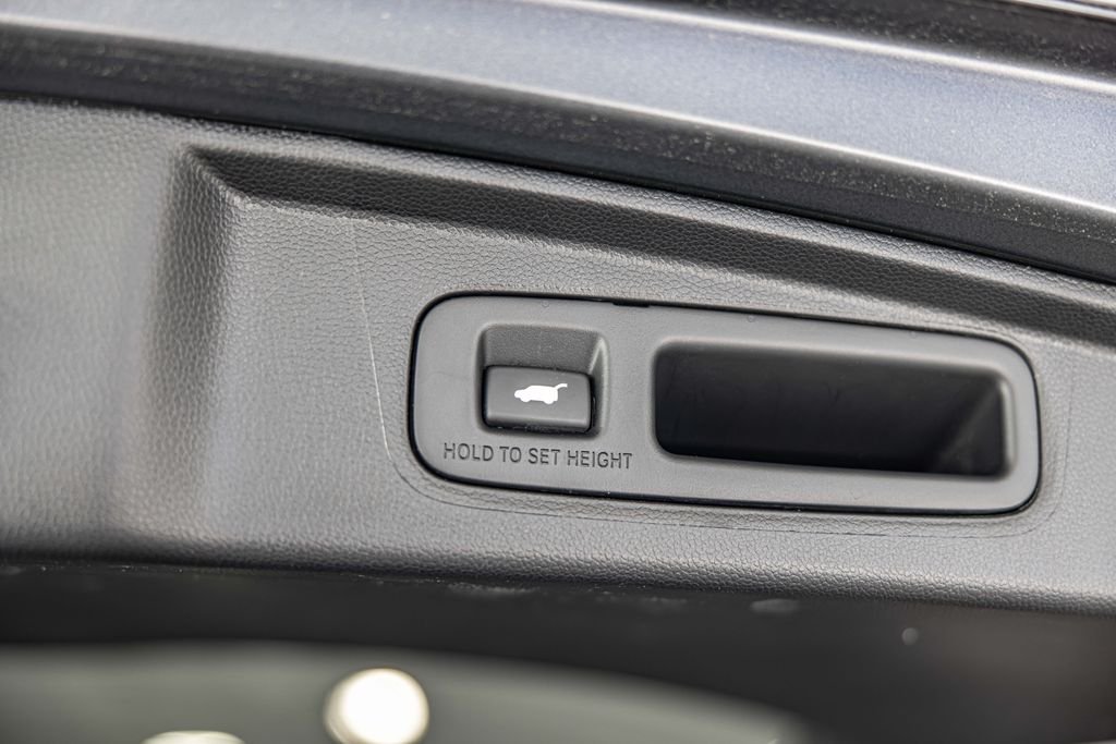 Used 2025 Gray Honda EX-L image 17