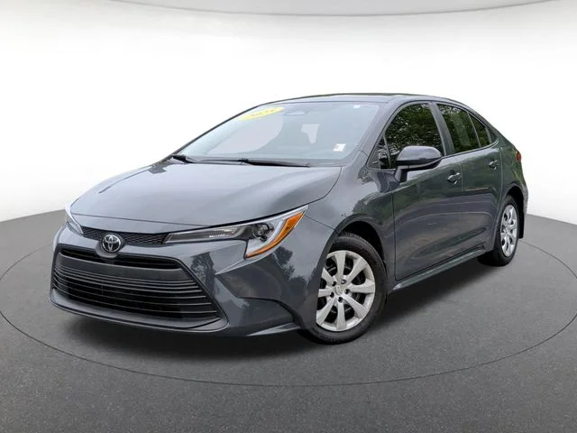 2025 Toyota Corolla LE CVT's photo