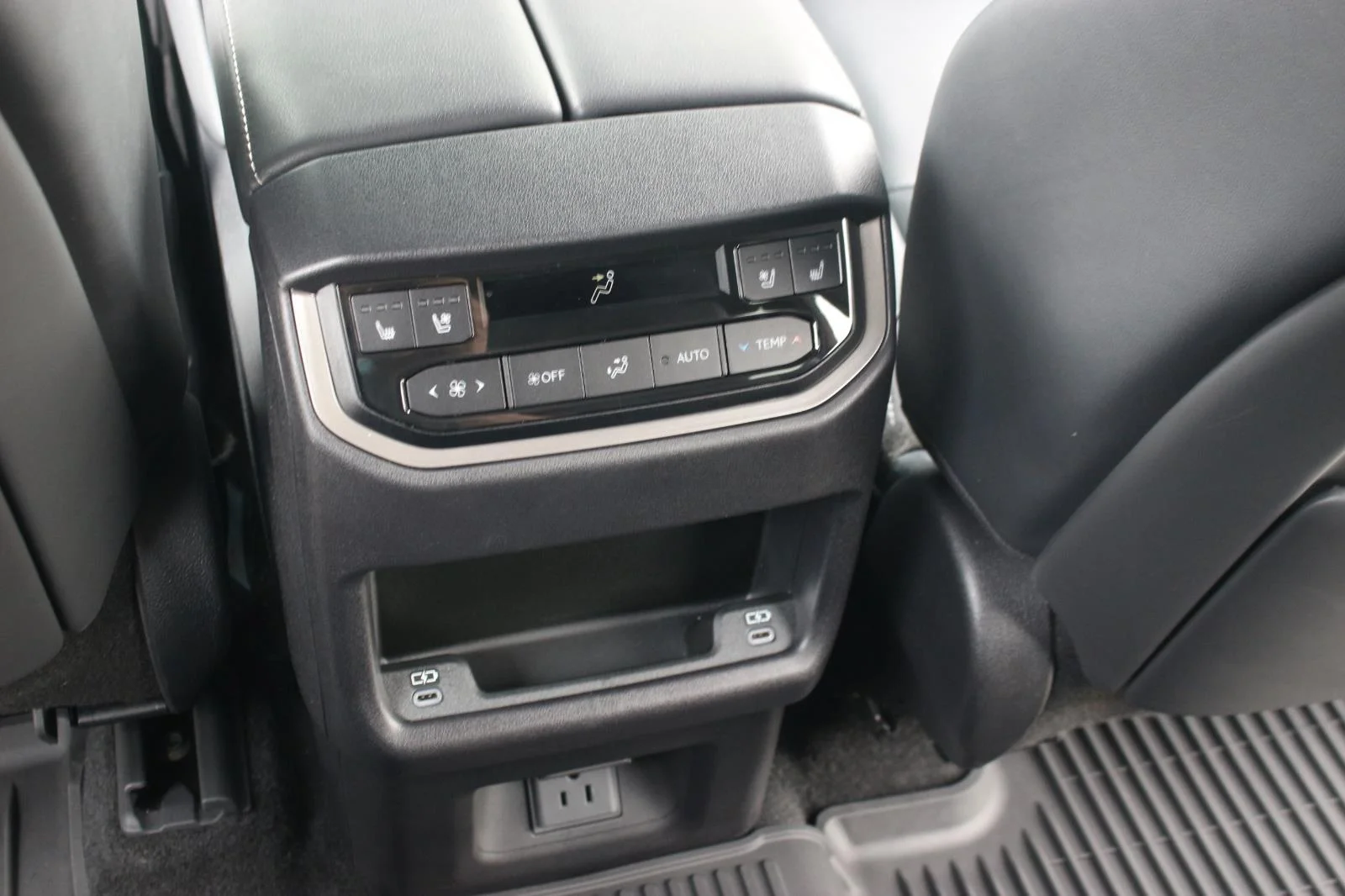 Used 2026 Silver Lexus TX 550h+ Luxury image 13