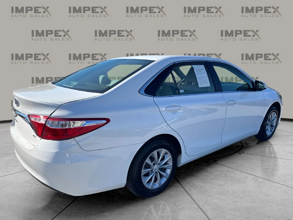 Used 2015 White Toyota LE image 5