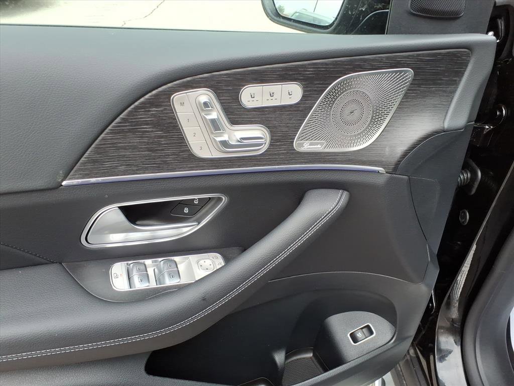 New 2026 Obsidian Black Metallic Mercedes-Benz GLS 450 image 13