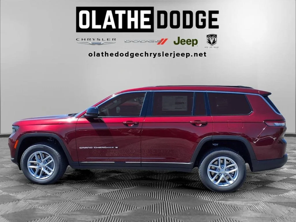 New 2026 Velvet Red Pearl-Coat Exterior Paint Jeep Laredo image 20