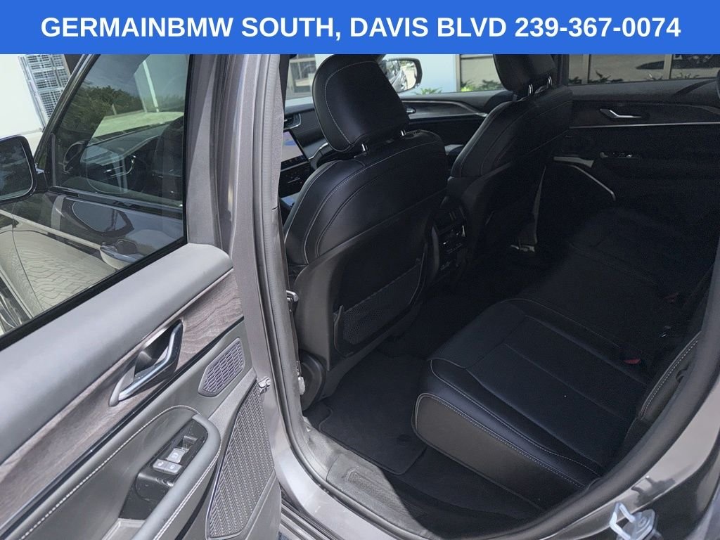 Used 2024 Baltic Gray Metallic Clearcoat Jeep Overland image 29