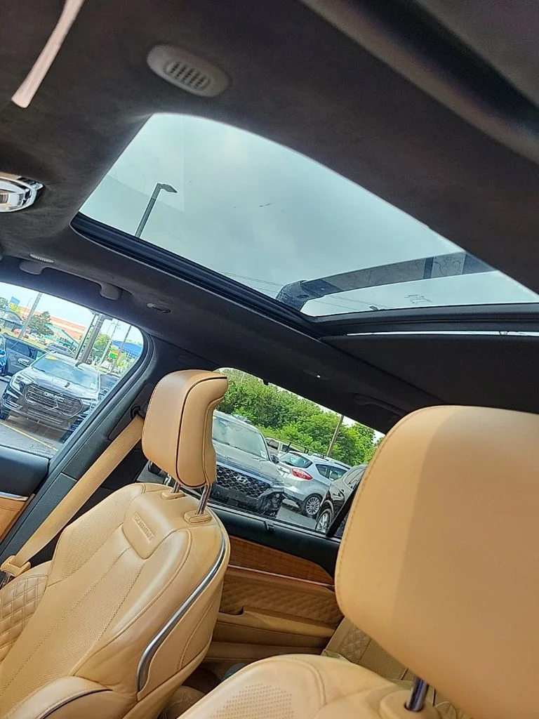 Used 2021 Bright White Clearcoat Jeep Summit image 4