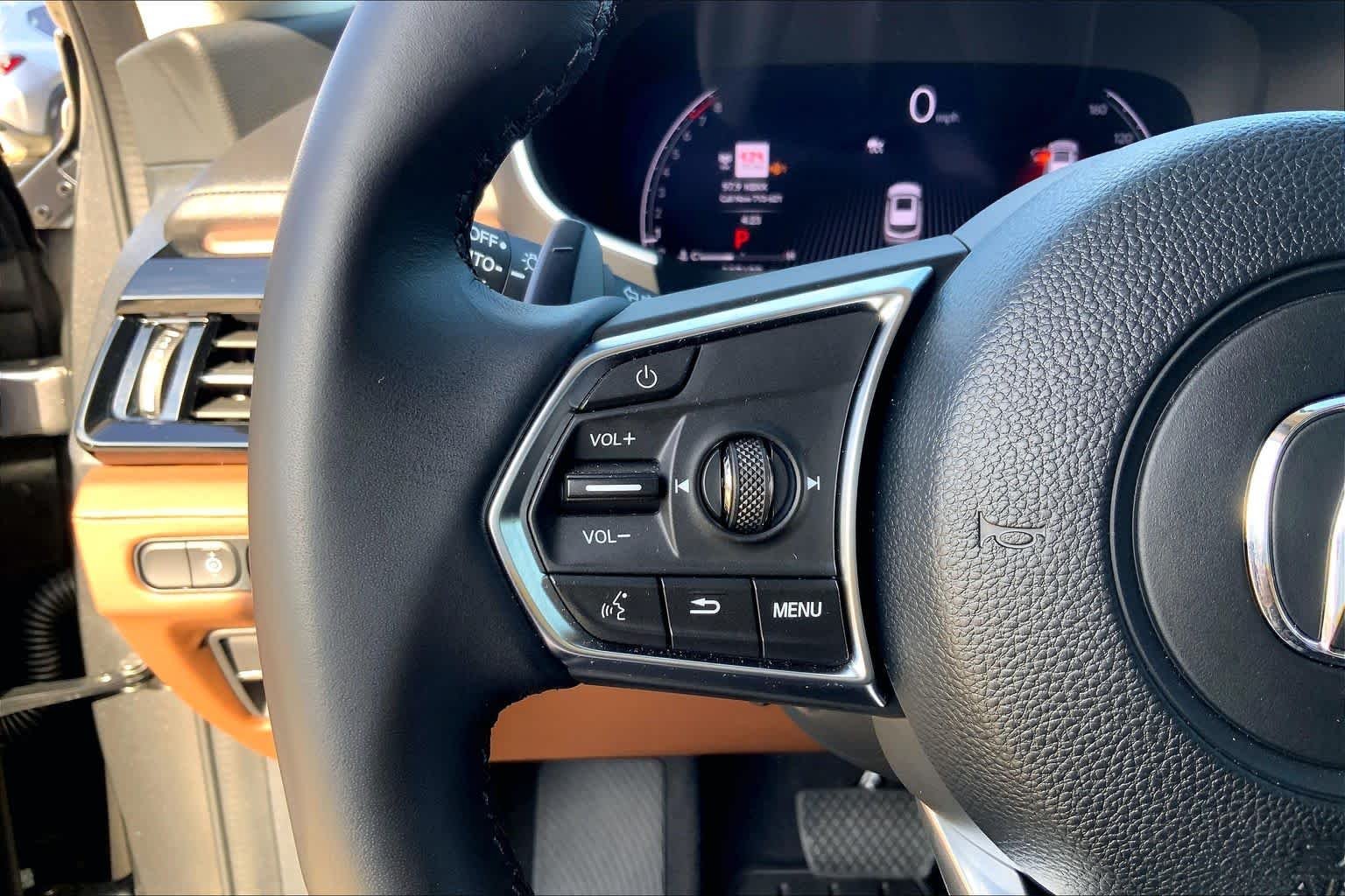 Used 2025 Liquid Carbon Metallic Acura w/Technology Package image 24
