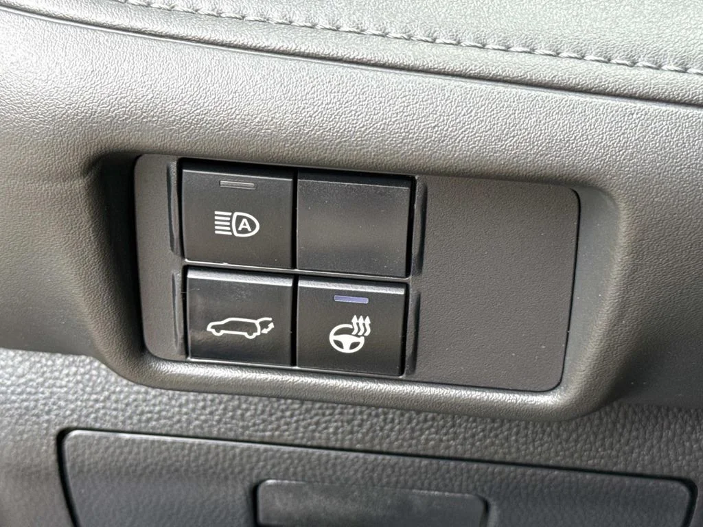 Used 2022  Toyota Limited image 46