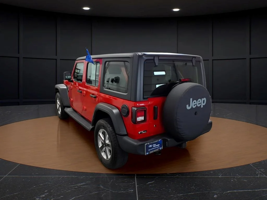 Certified Used 2022 Firecracker Red Clearcoat Jeep Unlimited Sport image 4