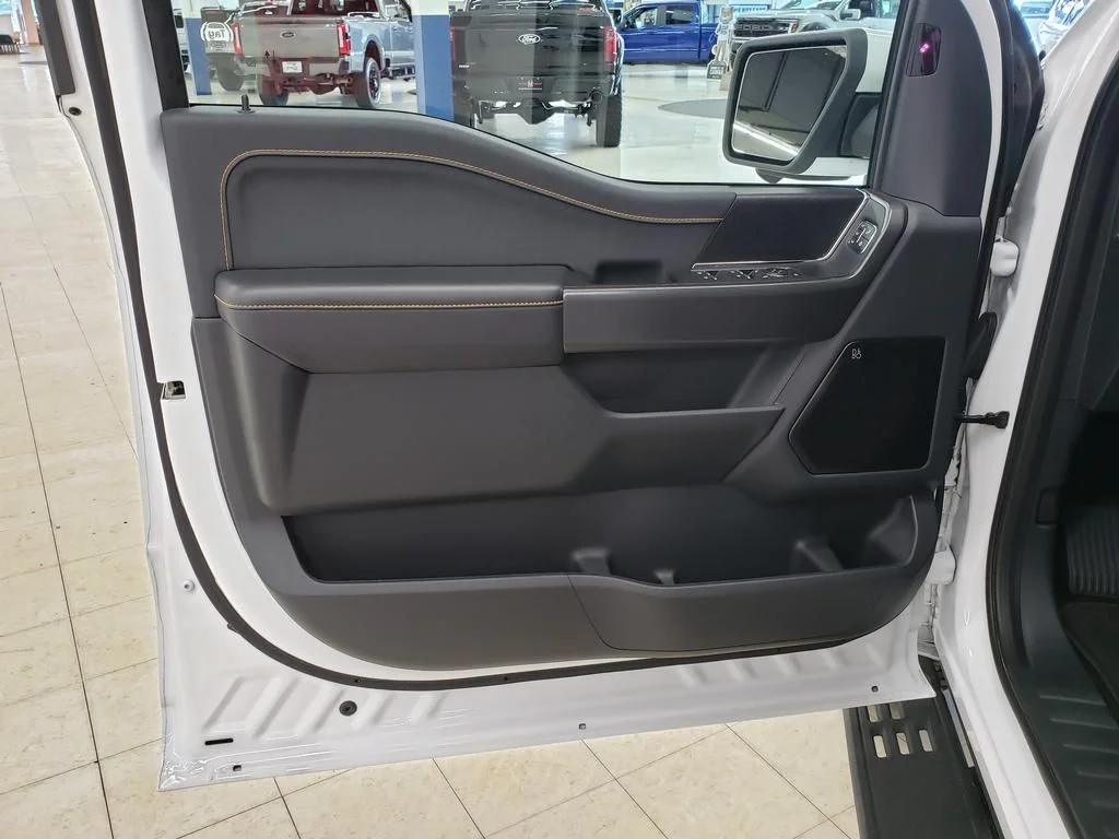 Used 2025 White Ford Tremor image 11