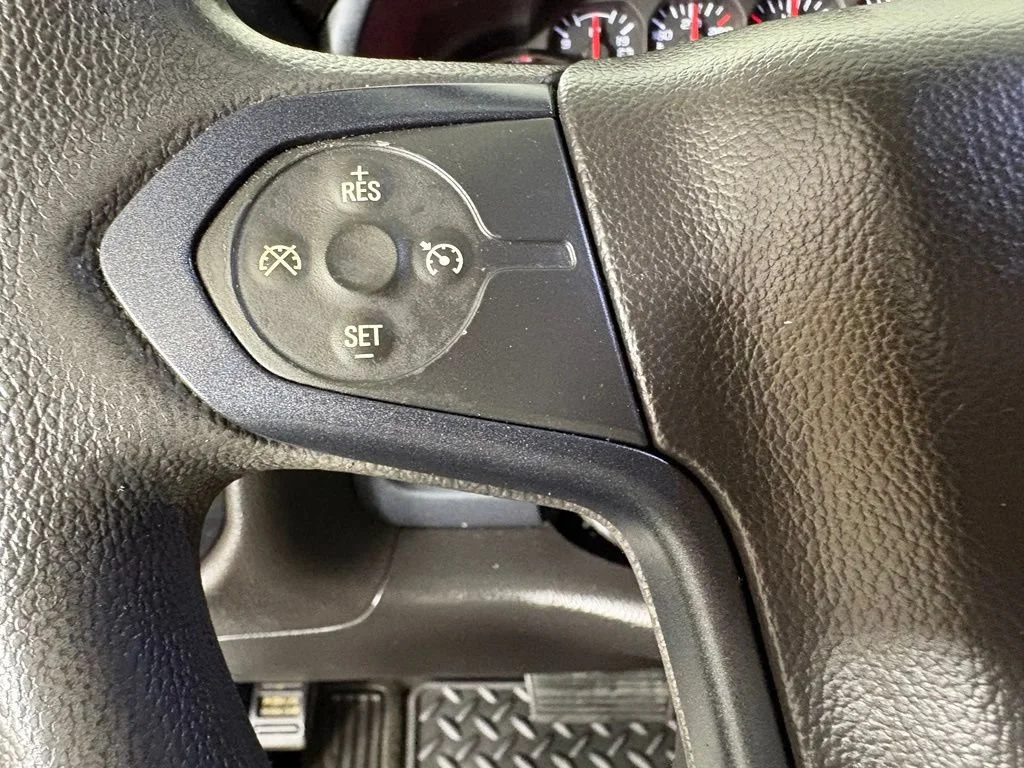 Used 2018 BLACK Chevrolet Custom image 27