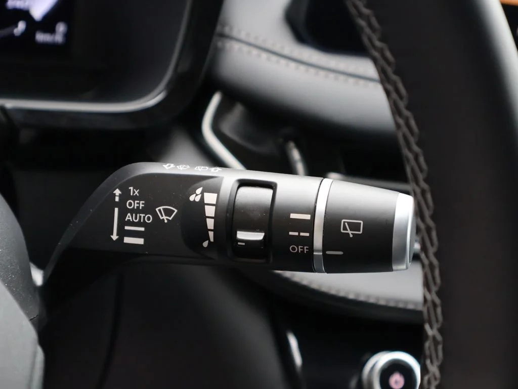 Used 2025 Gray INFINITI Sensory image 36