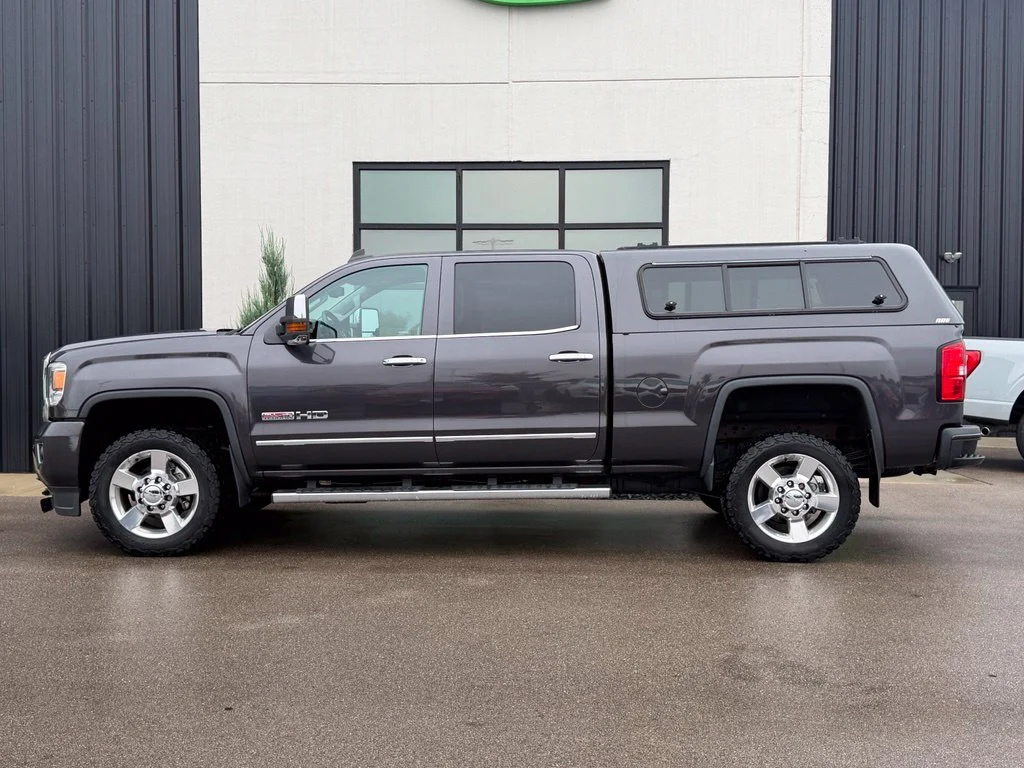 Used 2016 Silver GMC SLT image 2