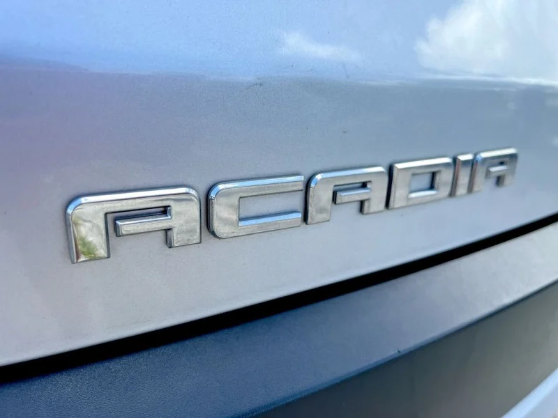 Used 2019 Silver GMC SLT image 10