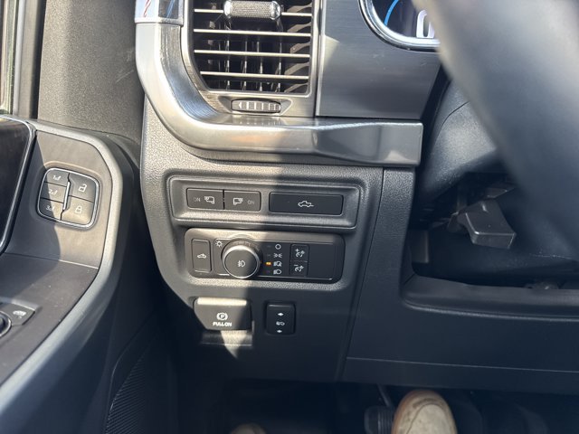 Used 2021  Ford Lariat image 26