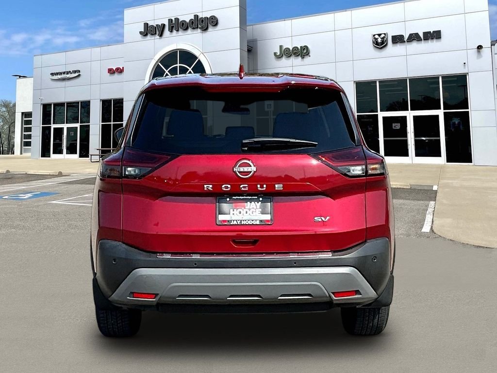 Used 2023 Red Nissan SV image 7