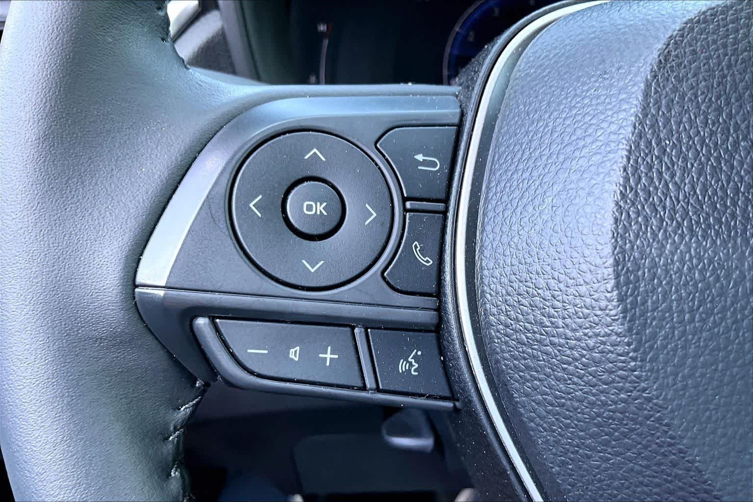 Used 2026 Wind Chill Pearl Toyota LE image 23