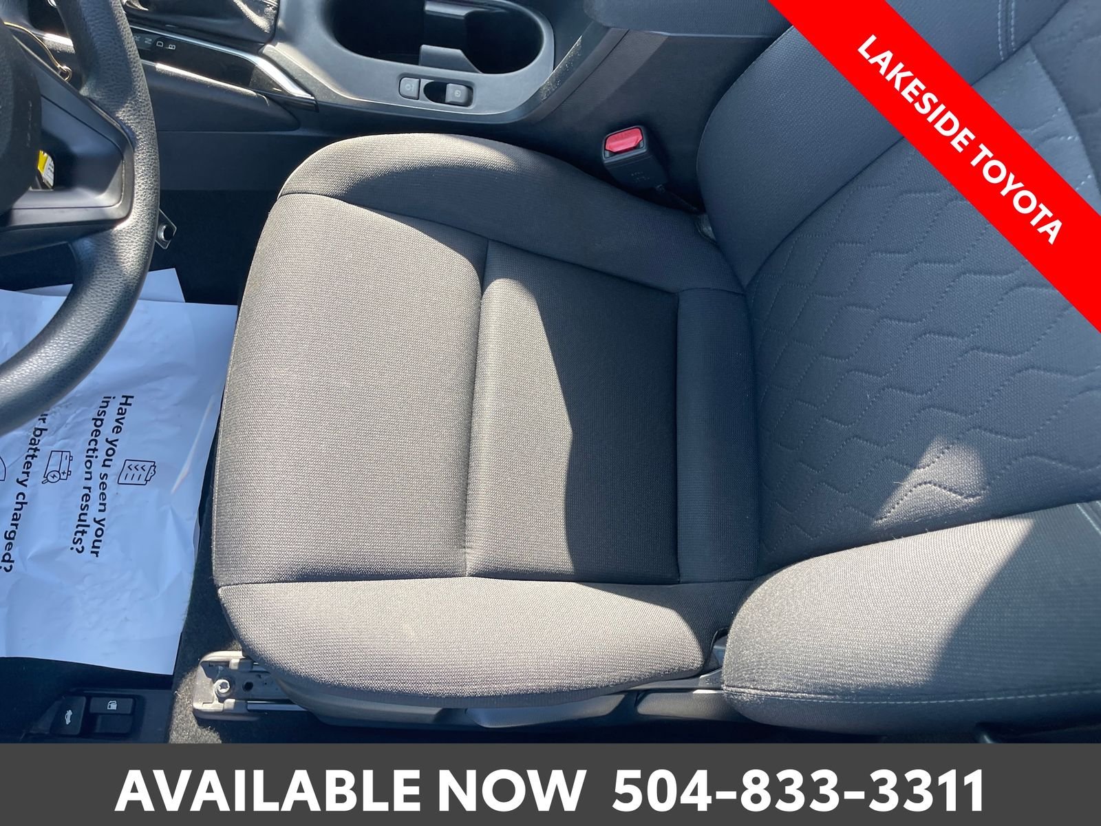 Used 2023 White Toyota LE image 27