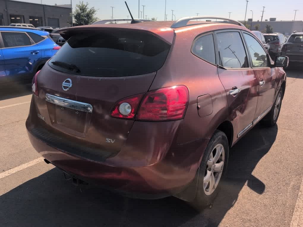 Used 2011 Cayenne Red Nissan SV image 4