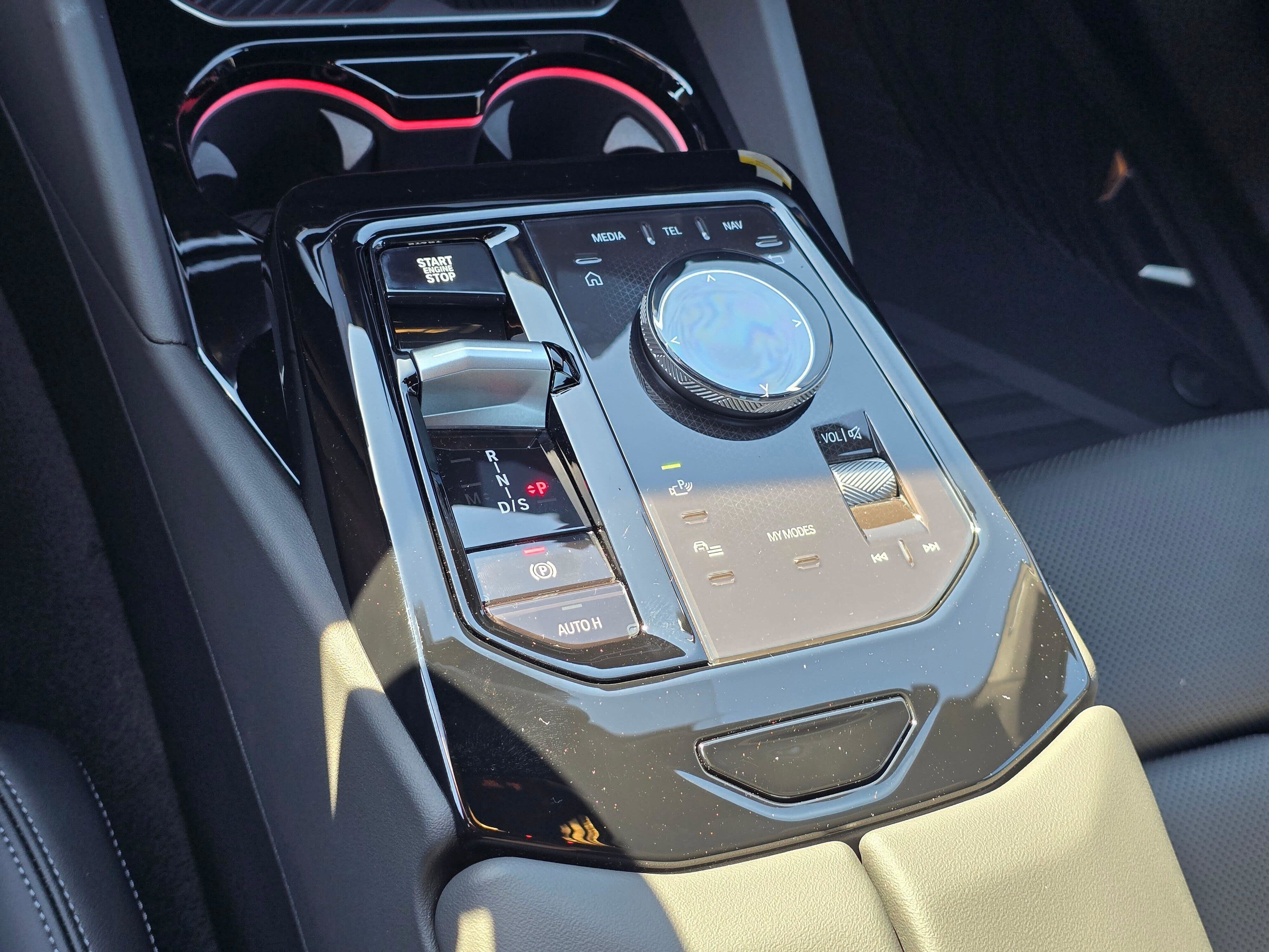 New 2027 Brooklyn Grey Metallic BMW 530i xDrive image 21