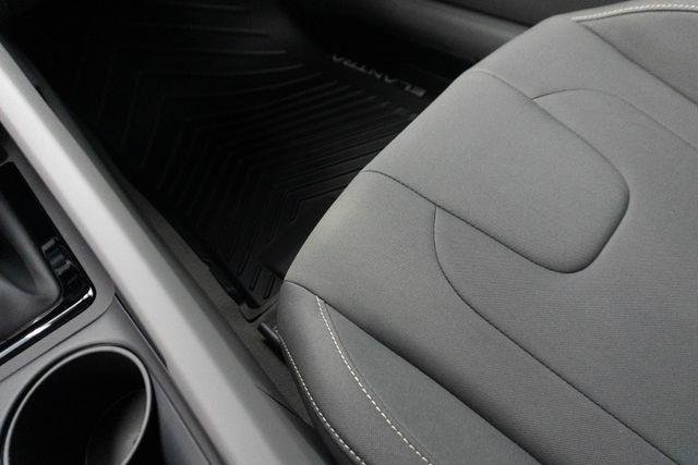 New 2026 Black Hyundai SEL Sport image 11