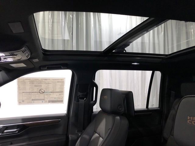 New 2026 Polar White Tricoat Chevrolet High Country image 22