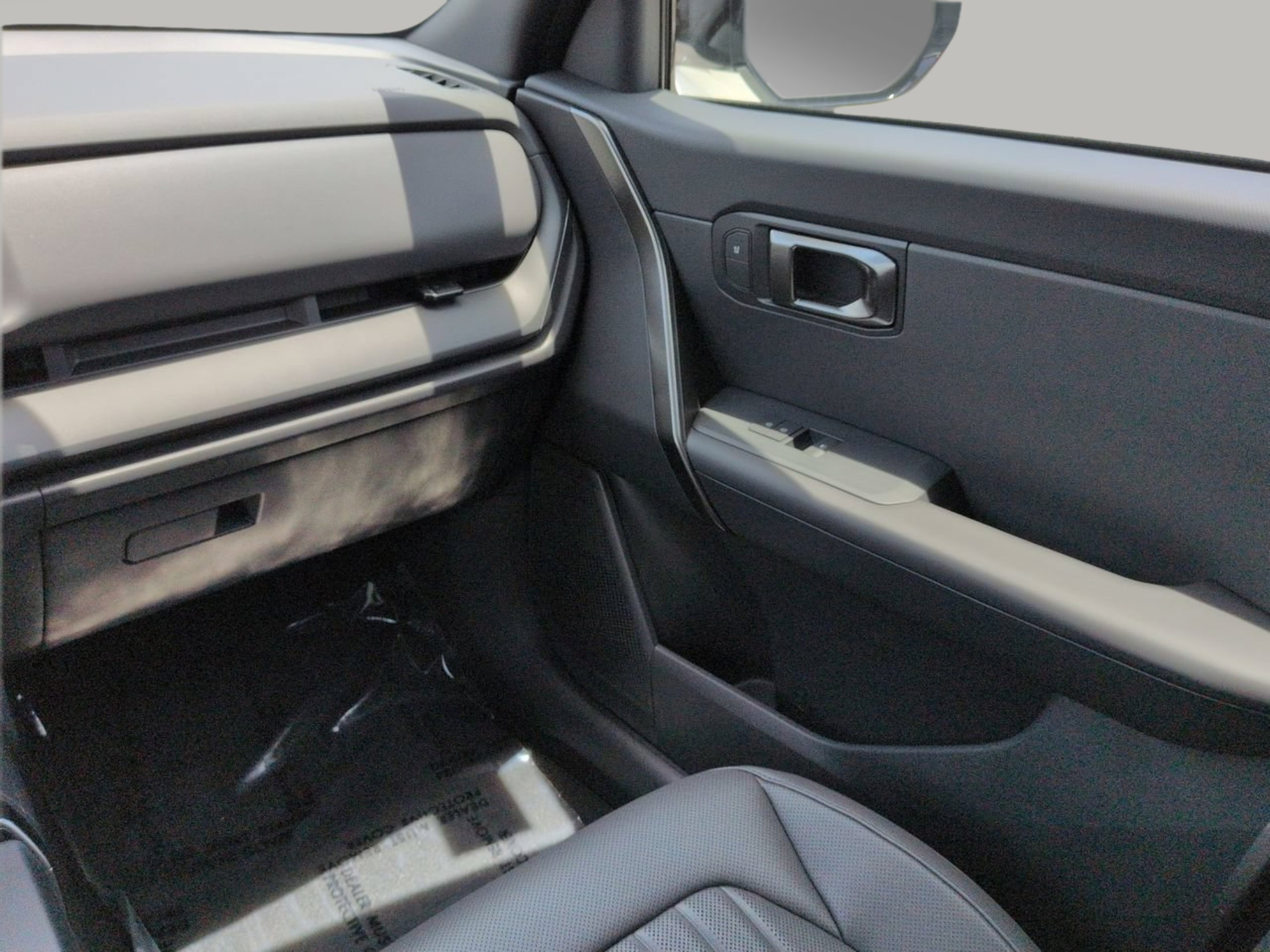 New 2027 Snow White Pearl / Black Roof Kia X-Line S image 19
