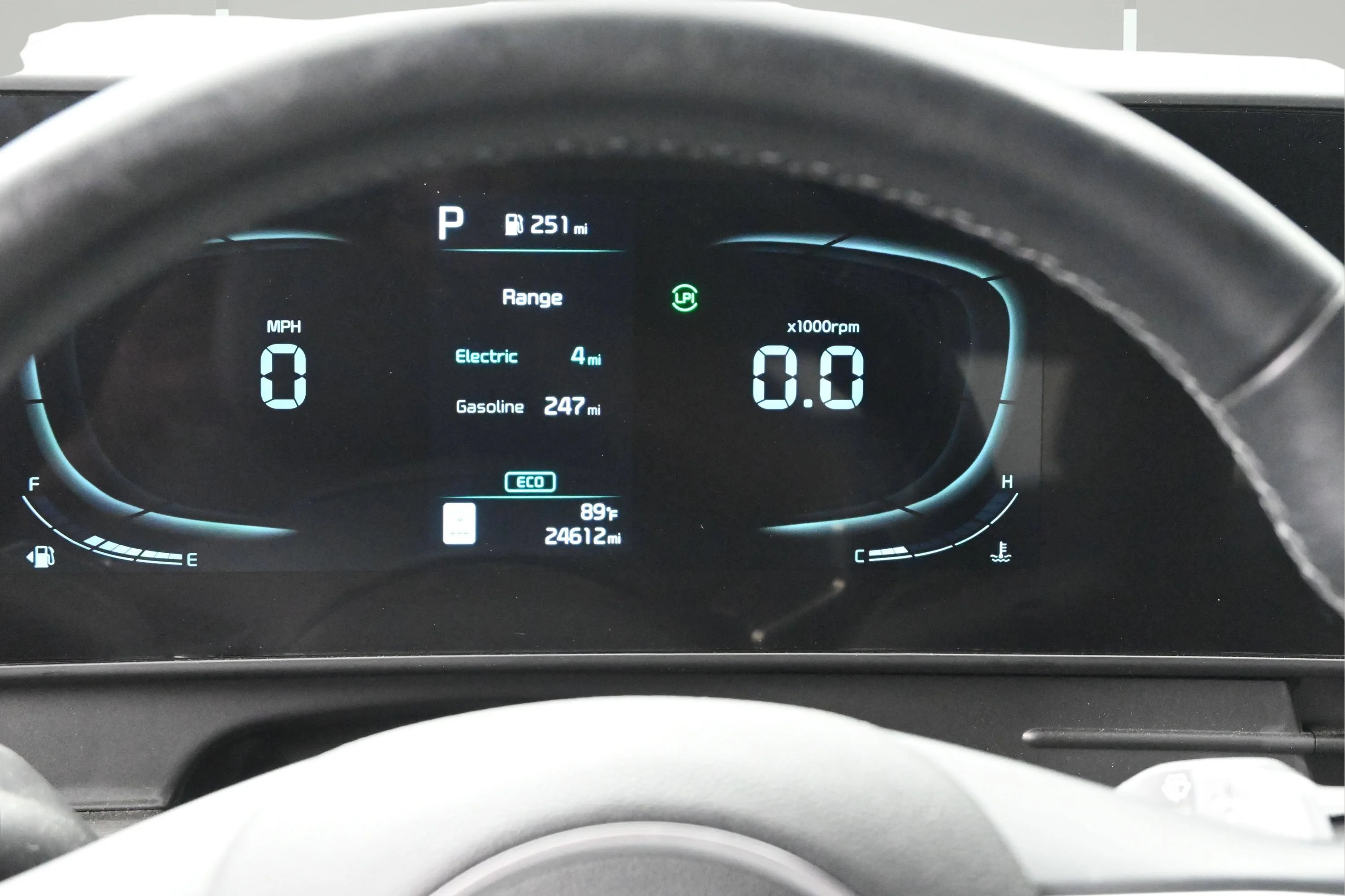 Used 2024 Jungle Green Kia X-Line image 20