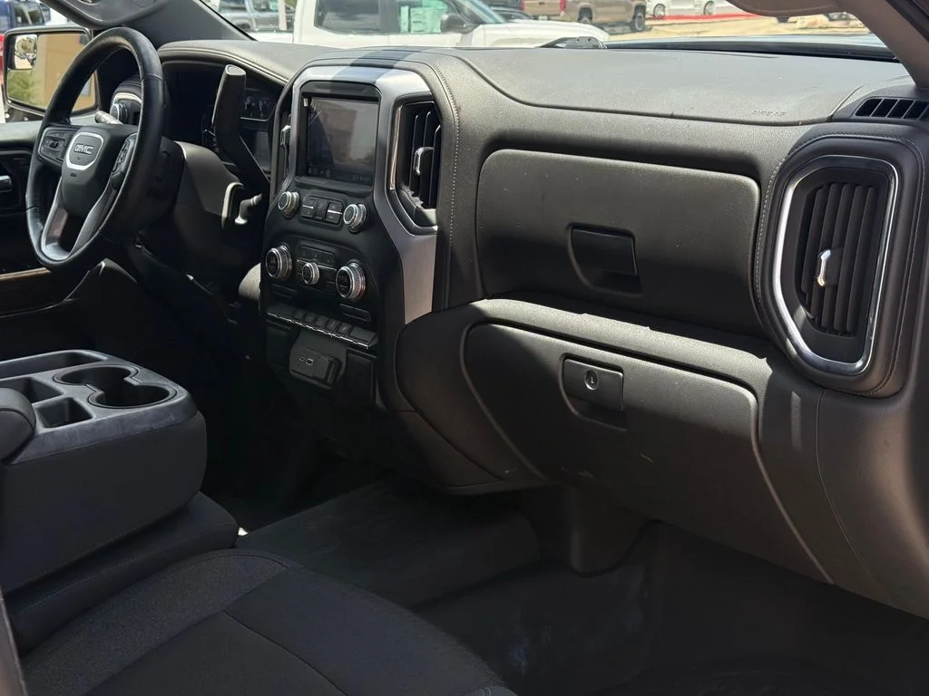 Used 2022 Gray GMC Elevation image 25