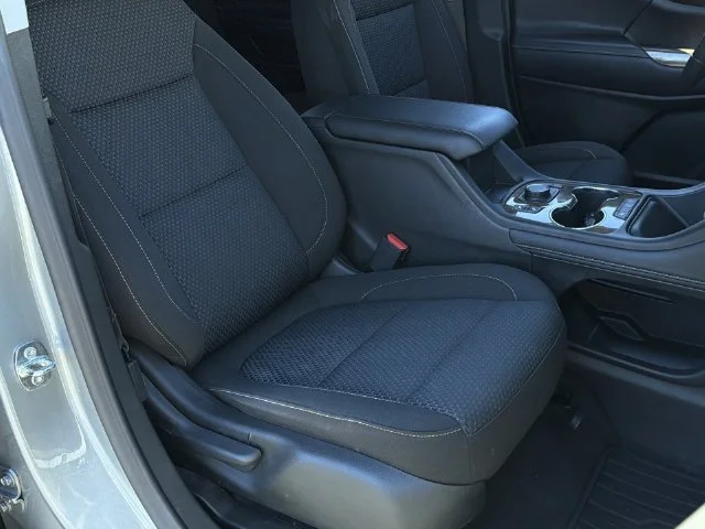 Used 2023 Silver GMC SLE image 34