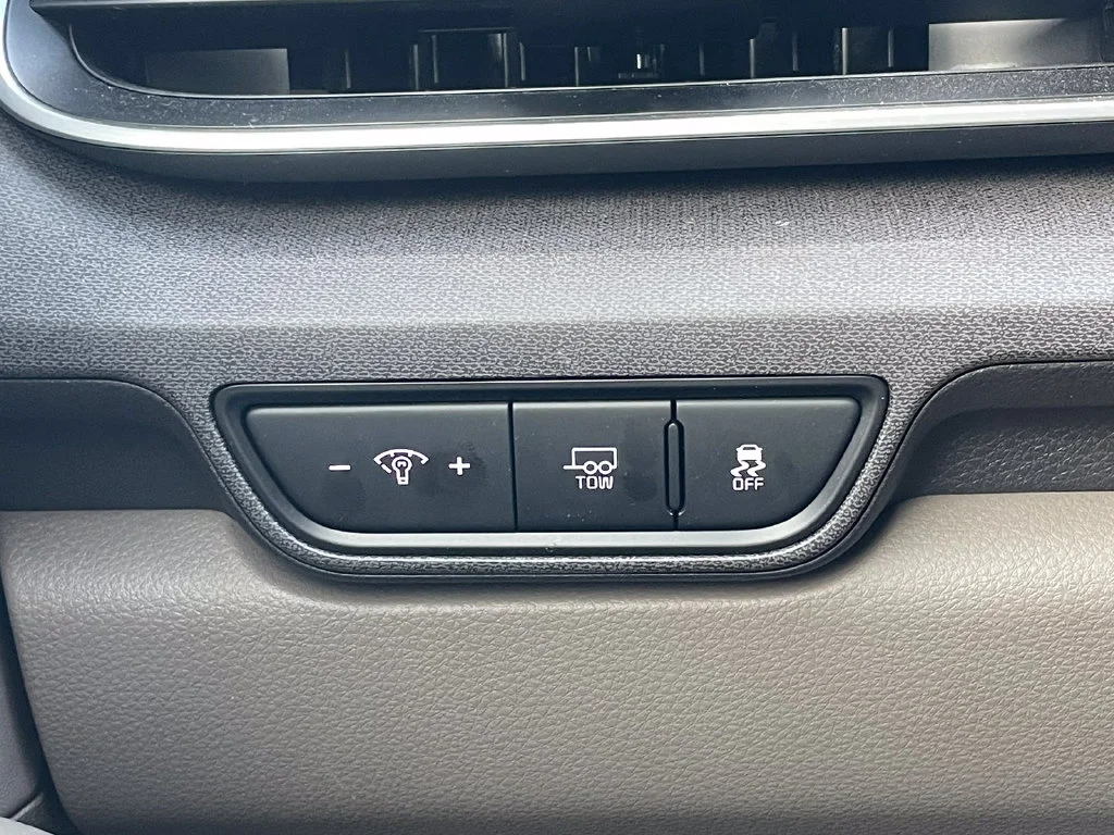 Used 2026 White Kia EX image 18