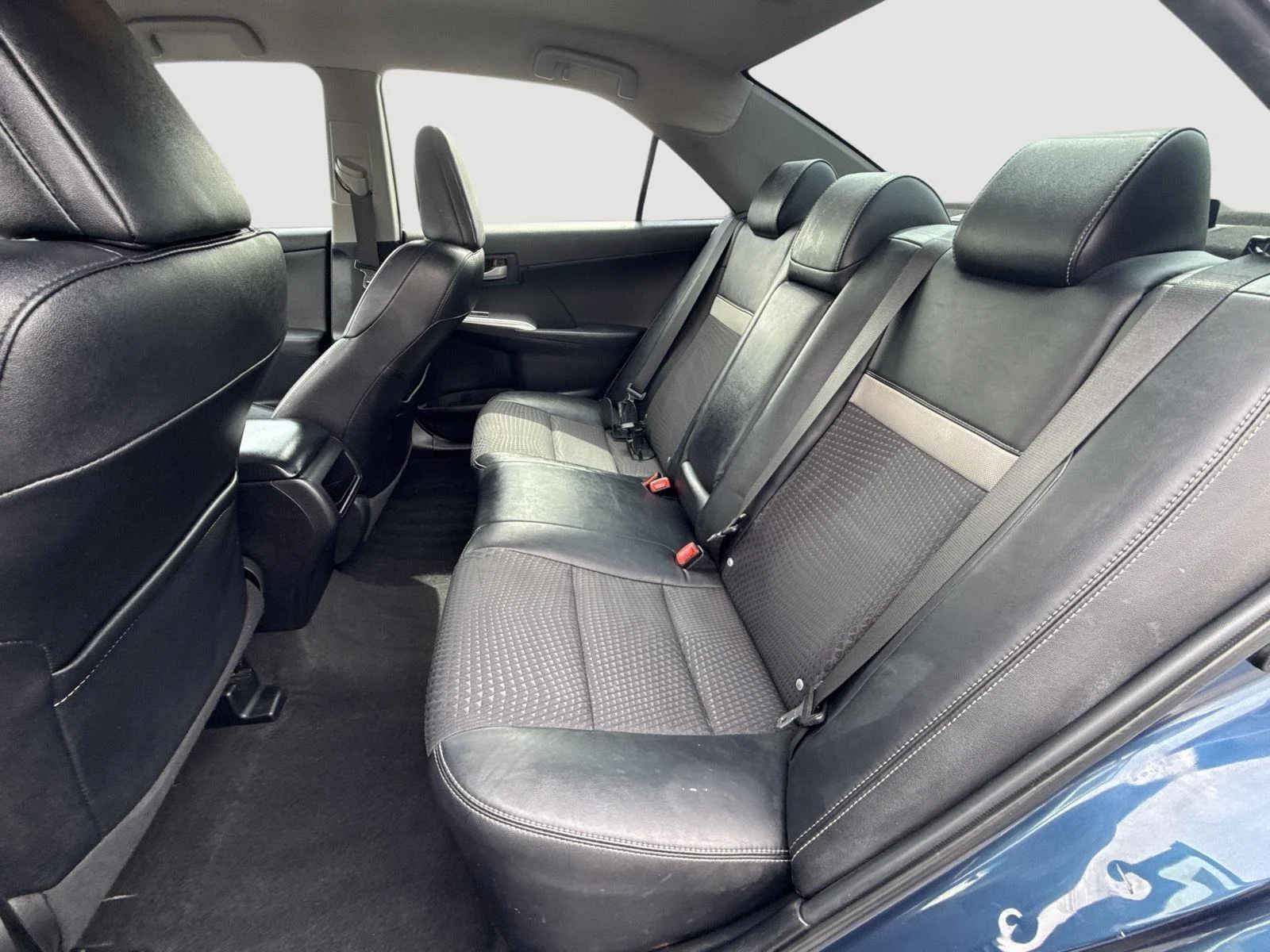 Used 2013 Magnetic Gray Metallic Toyota SE image 25