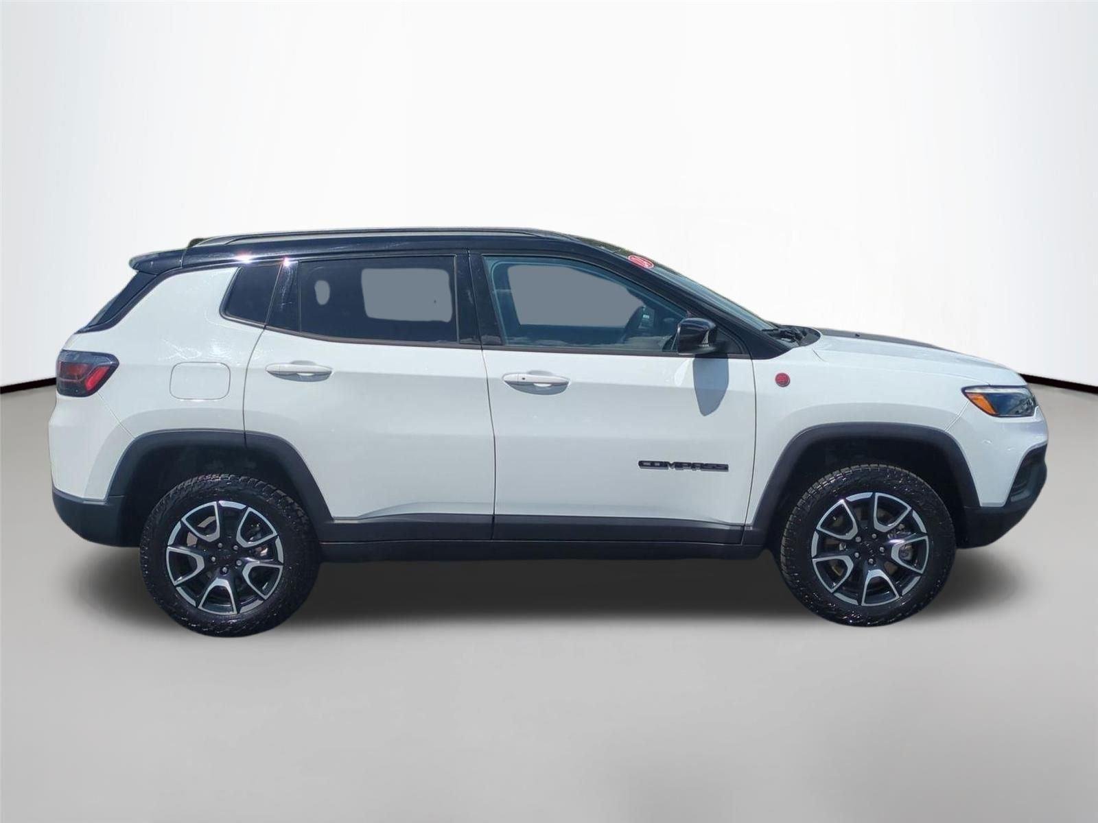 Used 2024 Bright White Clearcoat Jeep Trailhawk image 18