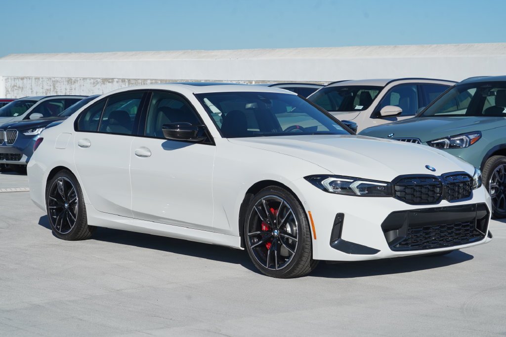 New 2026 Alpine White BMW M340i image 3