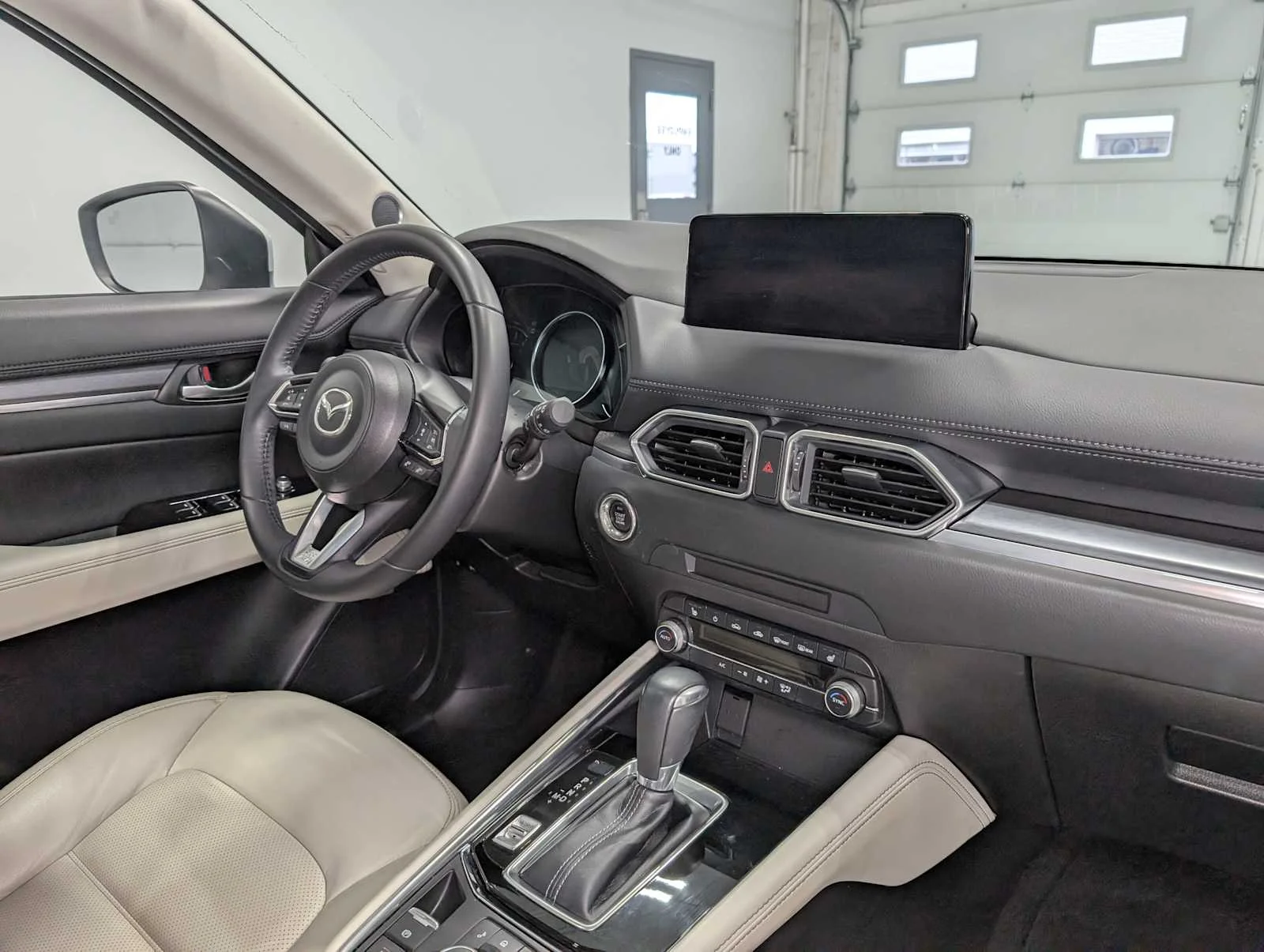 Certified Used 2024 Rhodium White Metallic Mazda 2.5 S Premium Package image 42