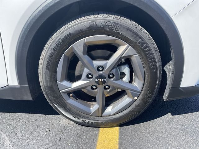 2025 Kia K4 LXS - Photo 41