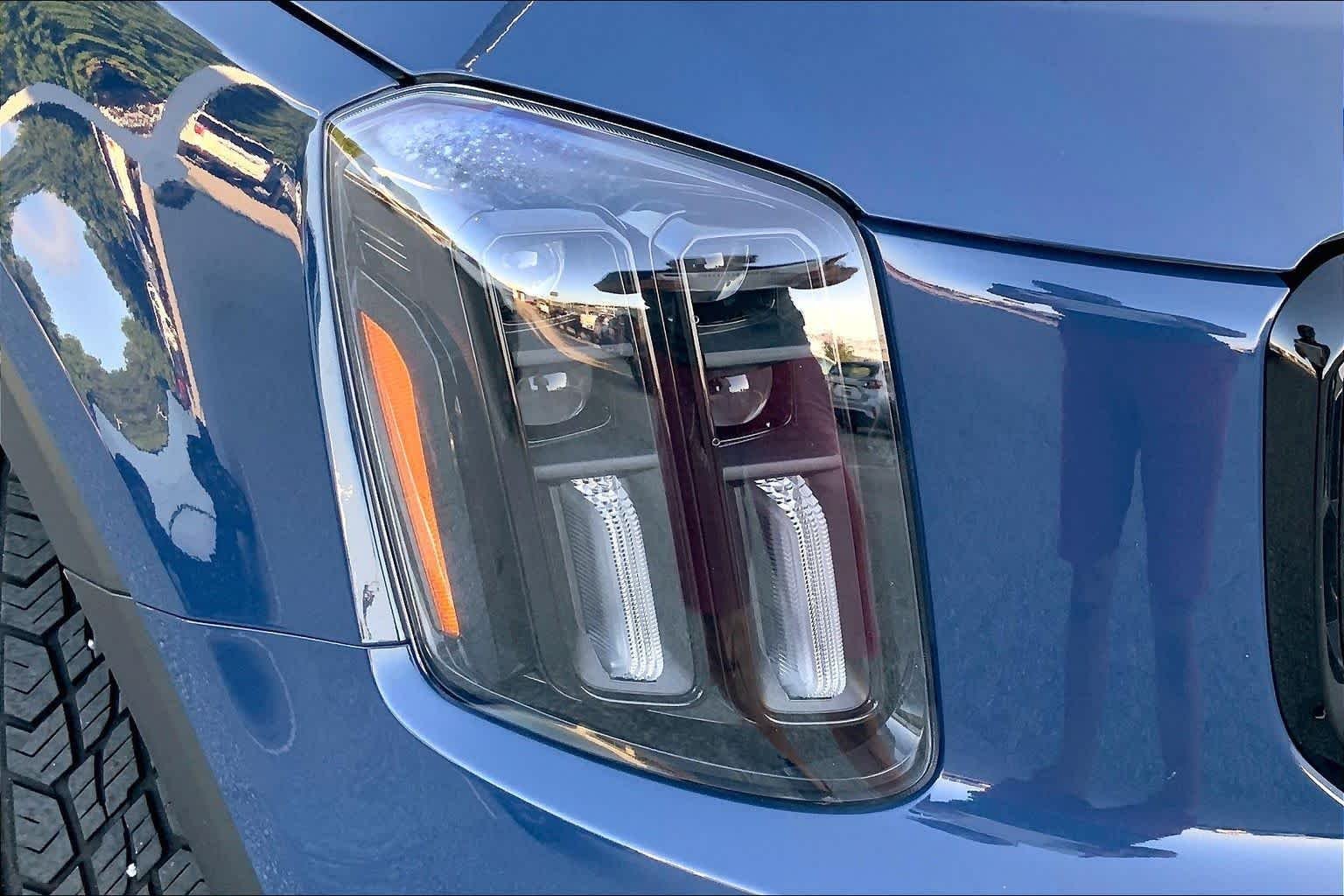 Used 2025 Midnight Lake Blue Kia EX X-Pro image 25