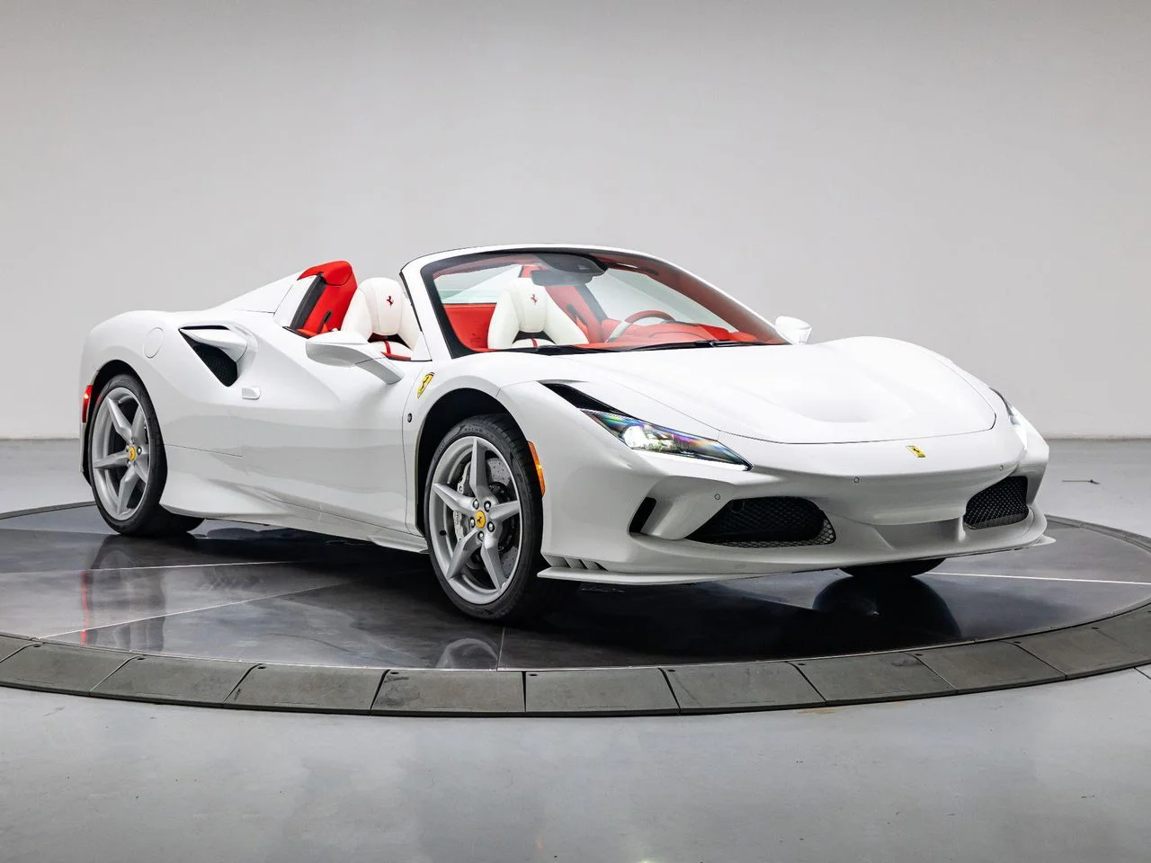 Used 2022 Bianco Cervino - Extra Campionario Ferrari Spider image 7