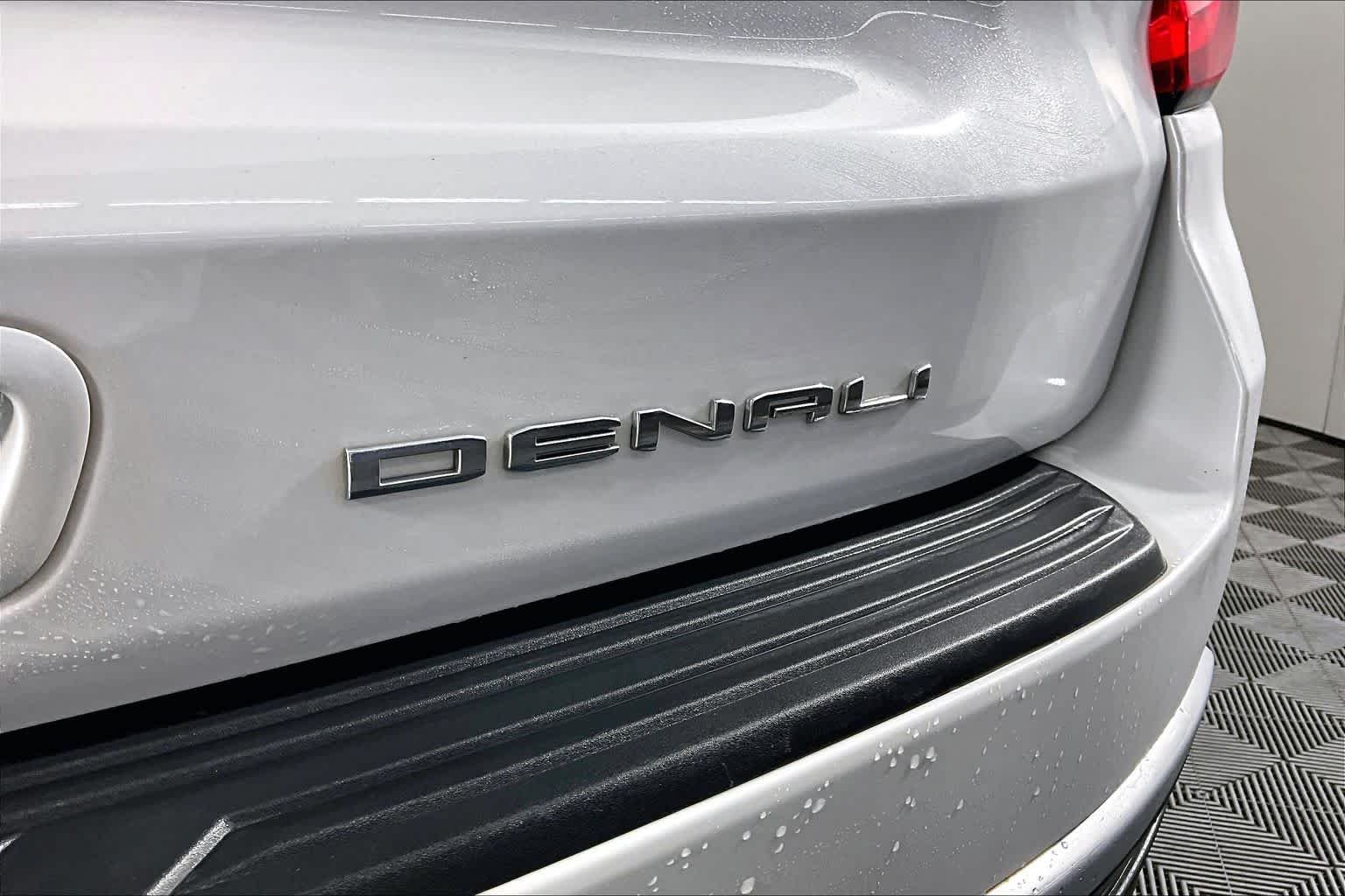 2022 GMC Yukon XL Denali - Photo 10