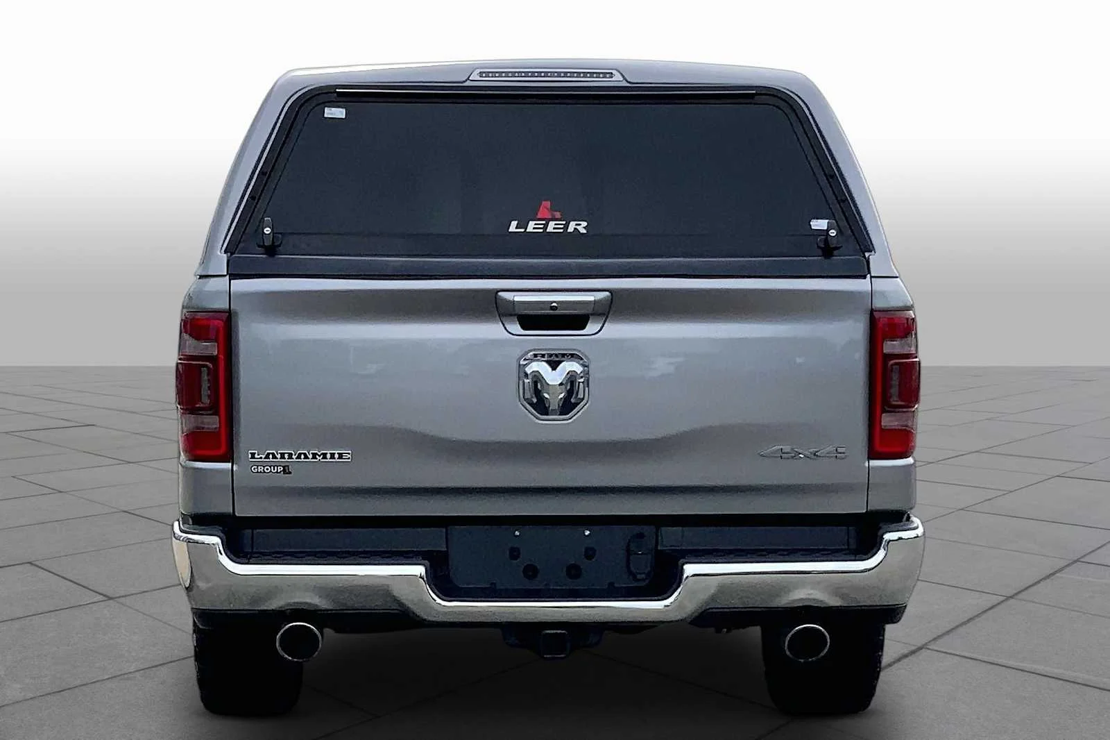Used 2019 Billet Silver Metallic Clearcoat Ram Laramie image 4