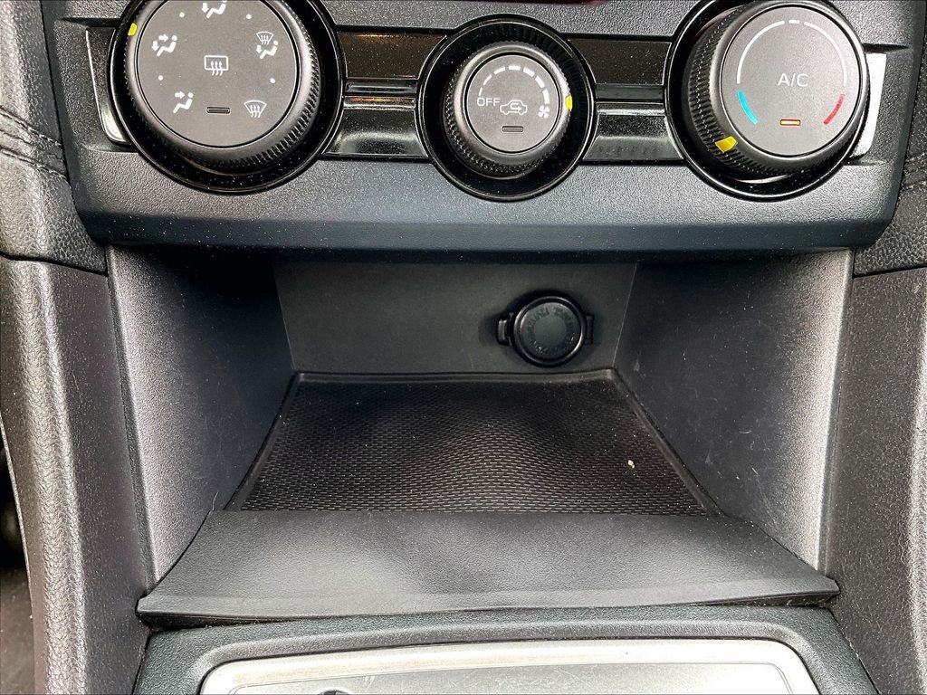 Used 2019 White Subaru 2.0i image 12