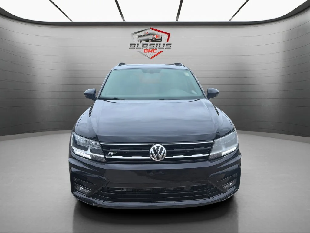 Used 2021 Black Volkswagen 2.0T SE image 8